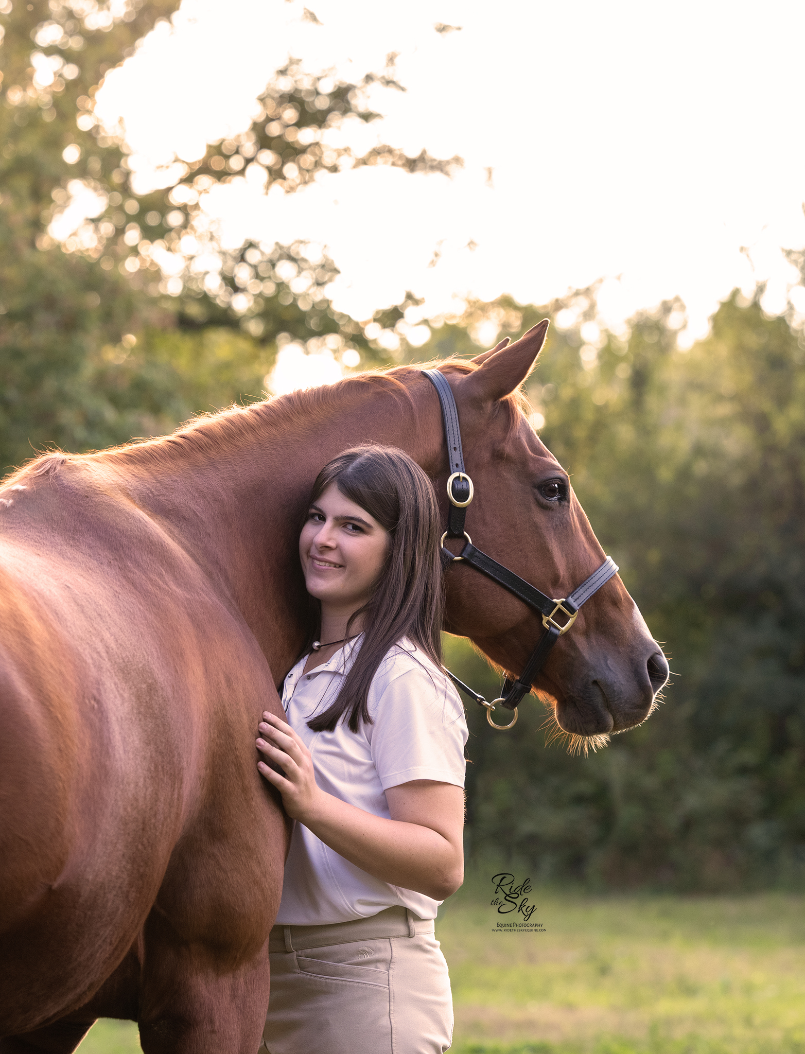 High School Senior casually dressed photographed with her appendix horse for senior pictures