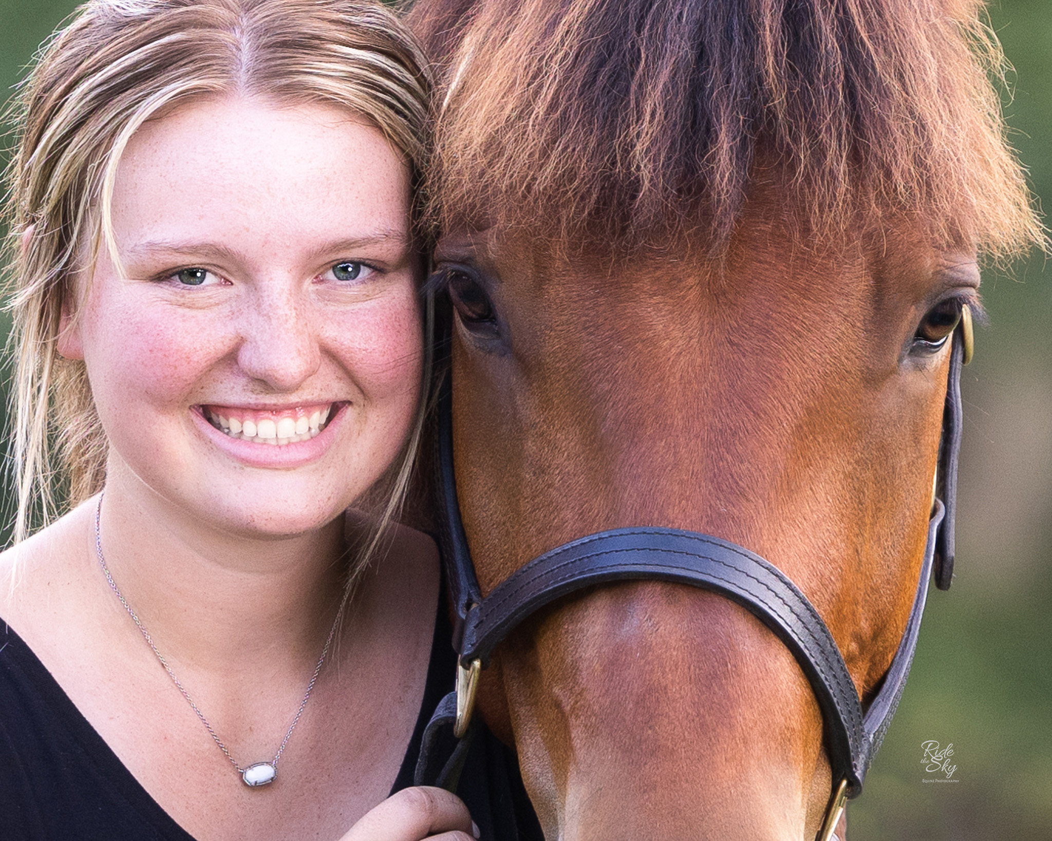 Senior Pics with lesson horse in North Georgia